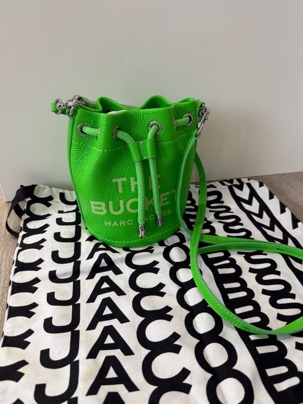 Marc JACOBS Mini Bucket Bag